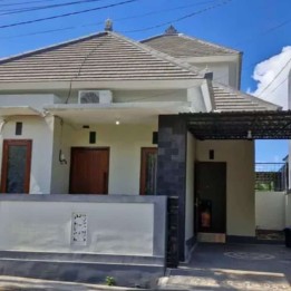 Sewa Min 2 Tahun Rumah Hadap Timur 1 Lantai 2 Kamar Bongan Tabanan