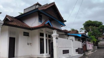 Sewa Rumah Hadap Utara 1 Lantai 4+1 Kamar Gunung Soputan Denbar