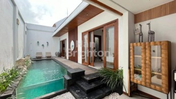 Sewa Tahunan Villa Baru Full-furnished 2 Kamar Kayu Tulang Canggu