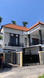 Sewa Villa Semi Furniture 2 Lantai 2 Kamar Penyaringan Sanur Kauh