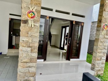 Sewa rumah villa pls kolam renang di Denpasar Barat bali