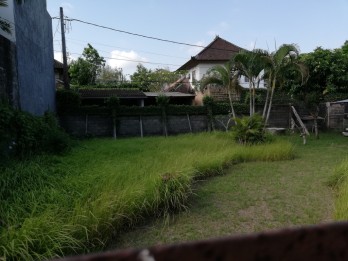 Tanah luas 563m2, SHM, di jalan utama Umalas, Bali