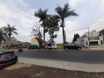 Tanah luas bonus rumah bagus terawat di Pandanrejo Bumiaji Batu