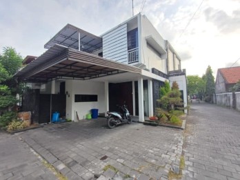 Turun Harga Jual Rumah Semi Villa 2 Lantai 5 Kamar Tukad Balian Renon