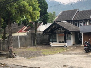 Villa 25 kamar kota wisata batu(Madewo apples)