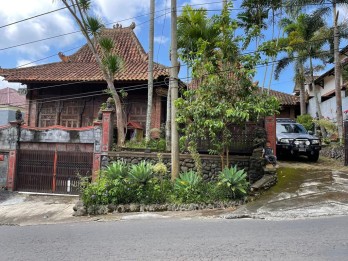 Villa klasik Joglo di kawasan perhotelan kota wisata batu